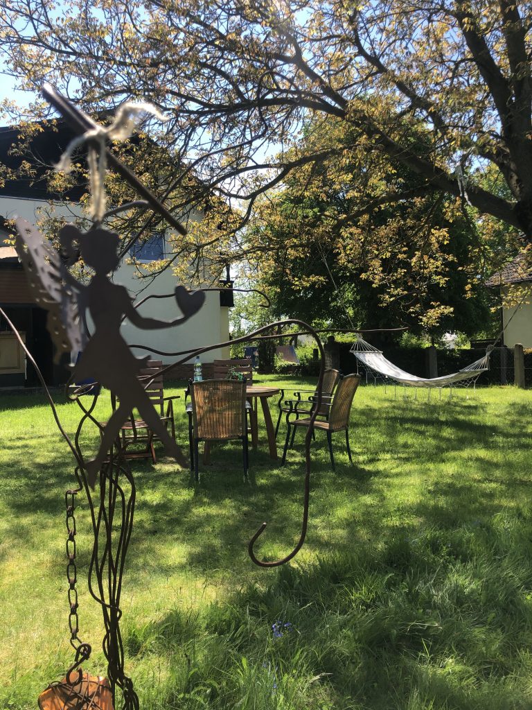 Zuflucht - Gartenansicht